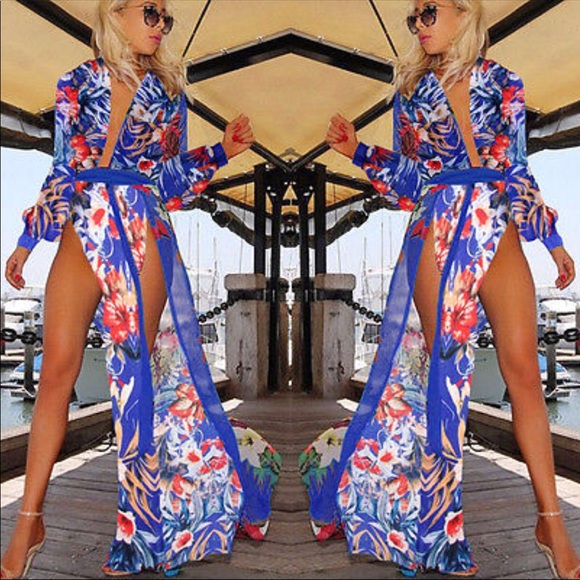 Dresses & Skirts - Cover up beach dress
